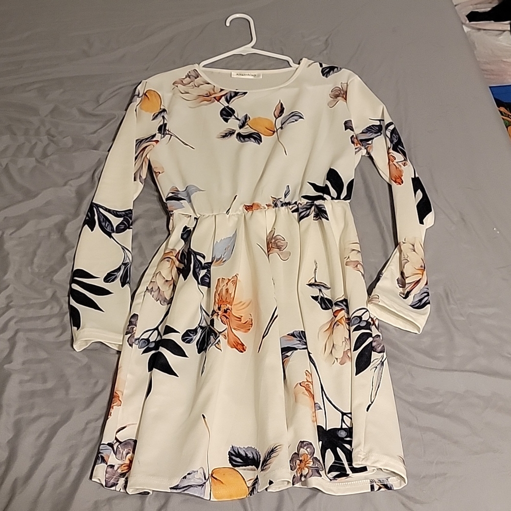 Angashion Medium long sleeved mini dress